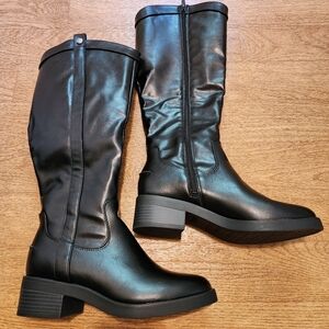 Lifestride "Bridgett" Black Heeled Boots Minimalist Design